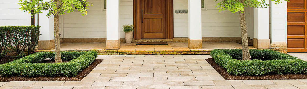 unilock umbriano pavers in summer wheat finish