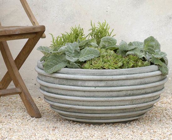 Campania planter